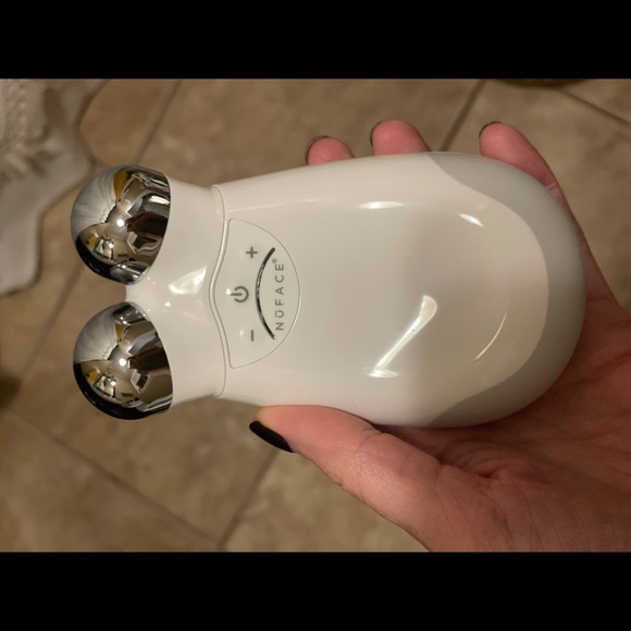 NuFace Trinity SOLD - Picture 4 of 8